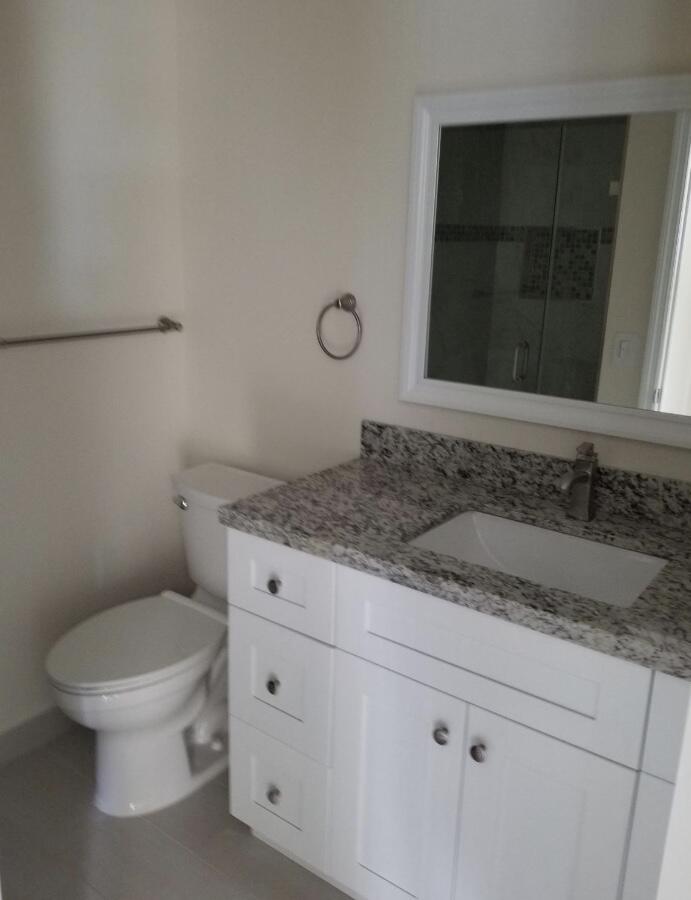461 Burgundy North Delray Beach, FL 33484 - Photo 4 of 8 Main Bathroom