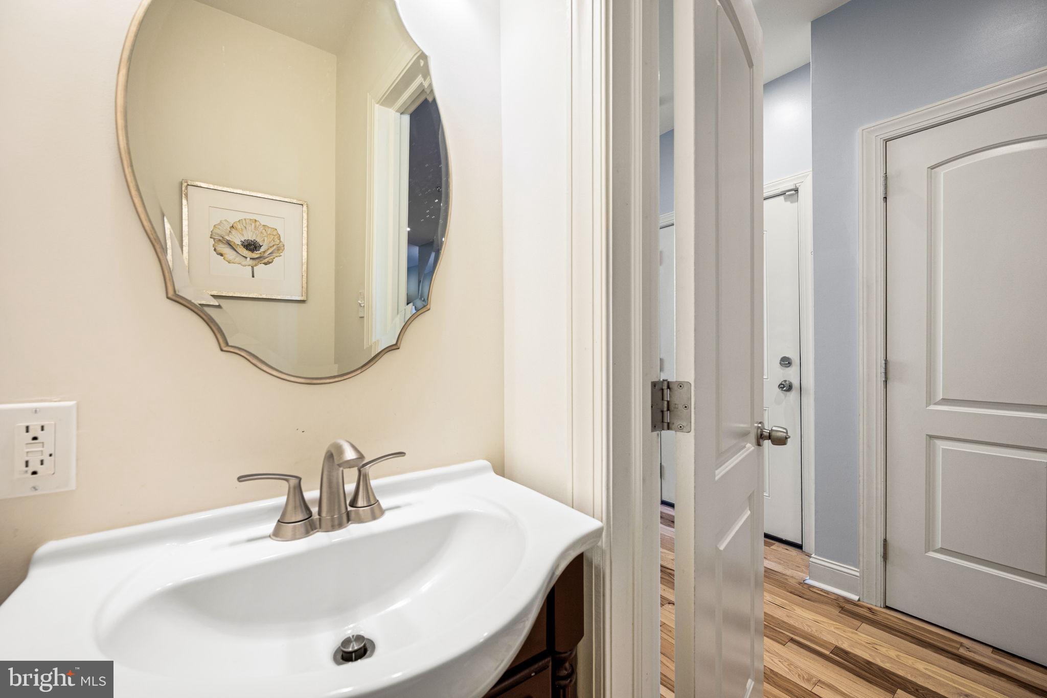 823 North 15th Street, Unit 1 Philadelphia, PA 19130 - Photo 13 of 23