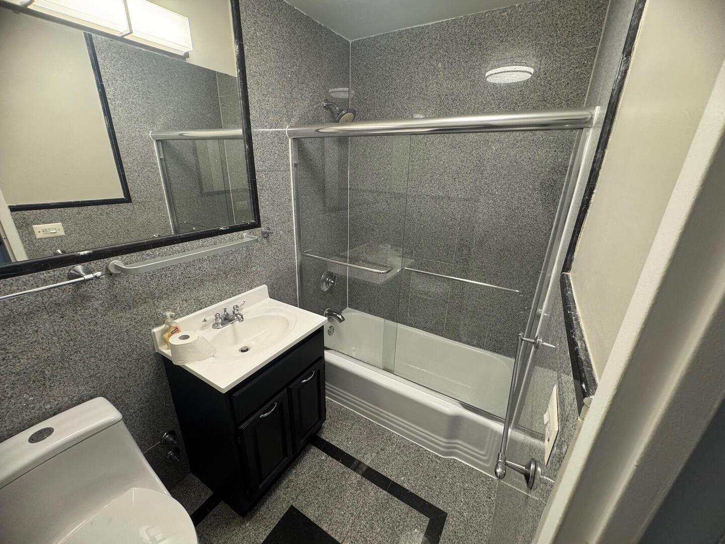 6301 North Sheridan Road, Unit 23N Chicago, IL 60660 - Photo 20 of 24