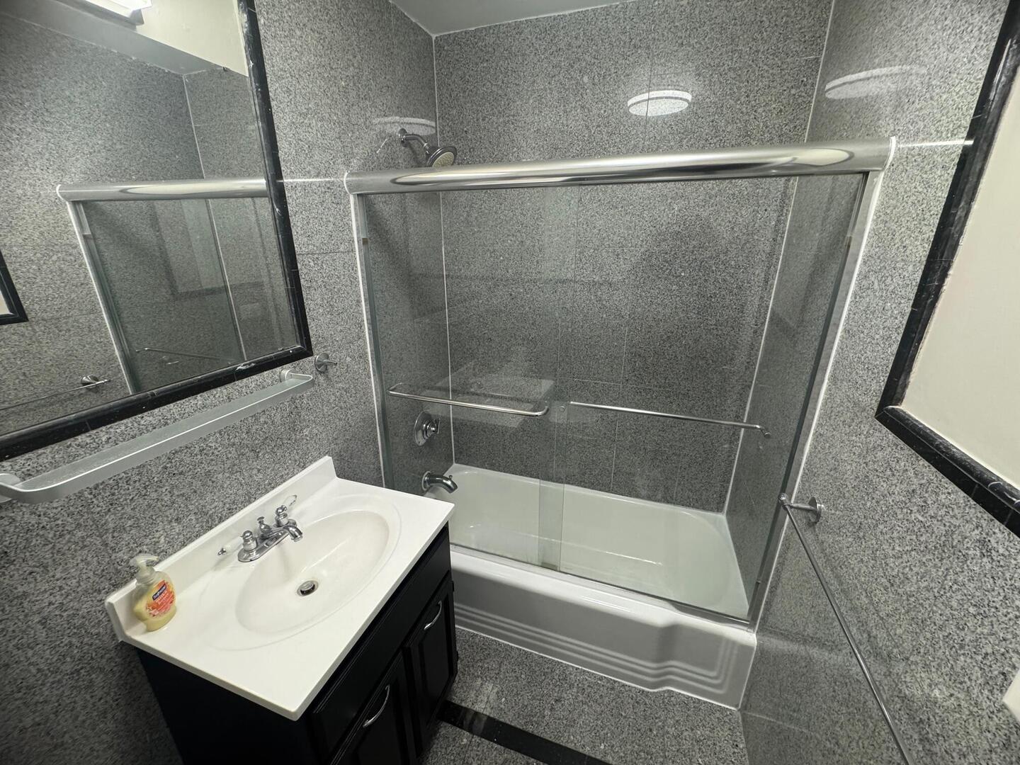 6301 North Sheridan Road, Unit 23N Chicago, IL 60660 - Photo 23 of 24