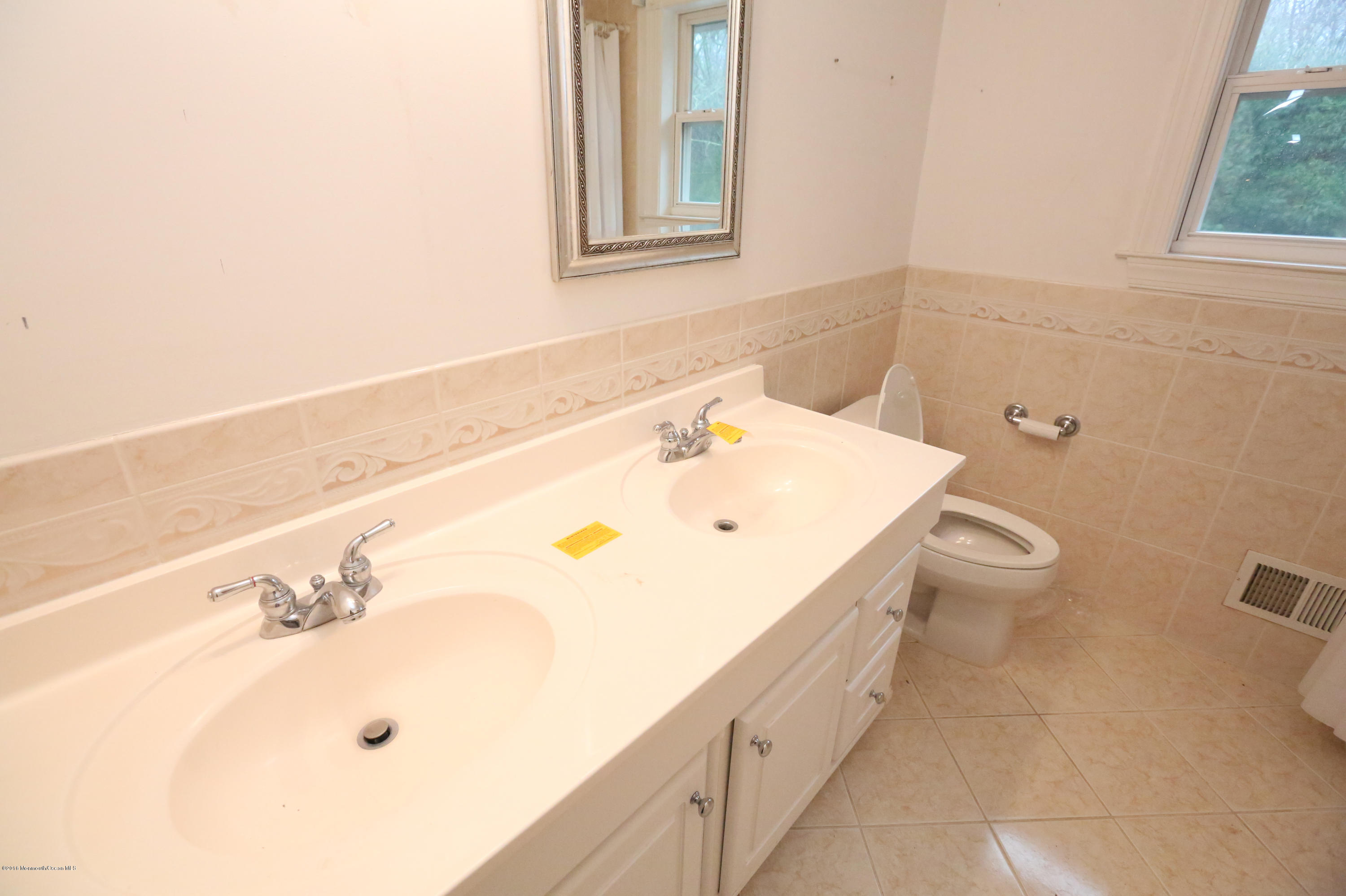 35 Harbor Road Morganville, NJ 07751 - Photo 14 of 26 070