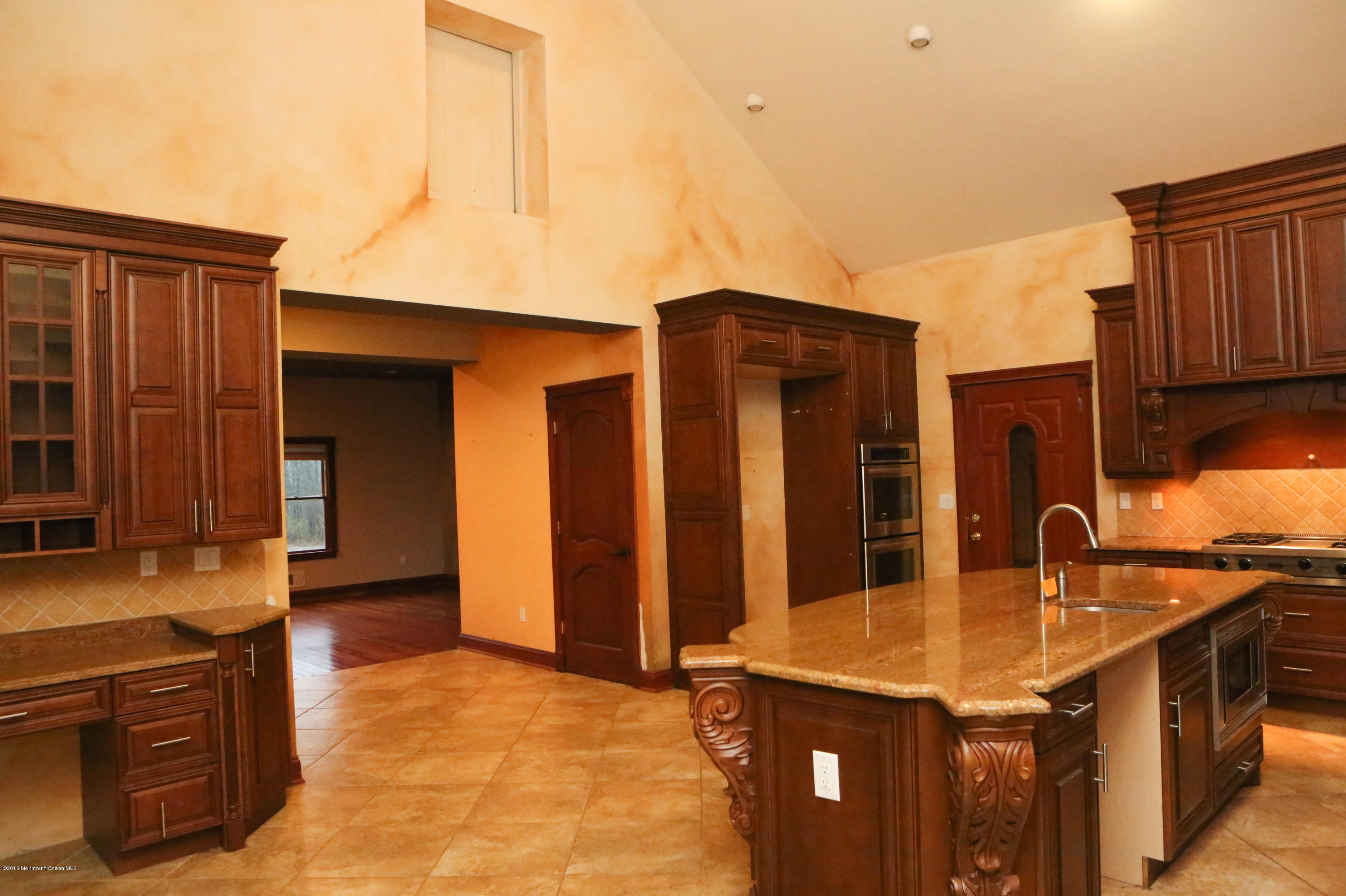 35 Harbor Road Morganville, NJ 07751 - Photo 10 of 26 037