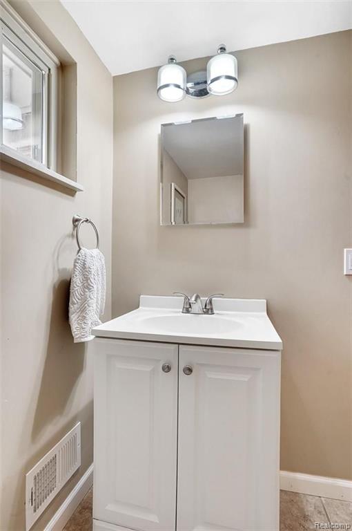 1231 Stellma Lane Rochester Hills, MI 48309 - Photo 15 of 36