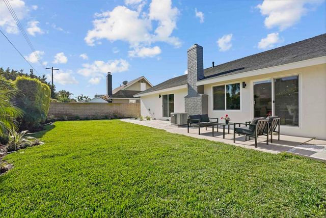 $1,695,000 | 3130 Kerry Lane, Costa Mesa, CA 92626