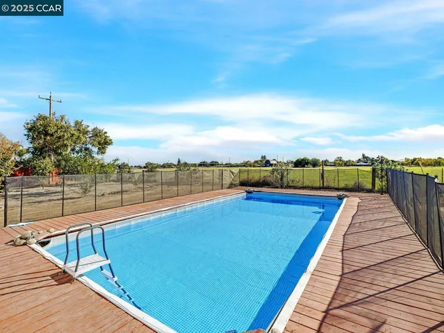 a view of a outdoor space