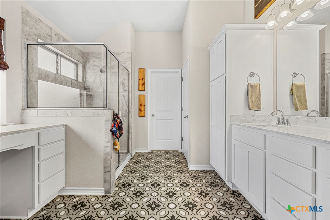 7312 Abalone Way Temple, TX 76502 - Photo 16 of 33 Primary Bathroom