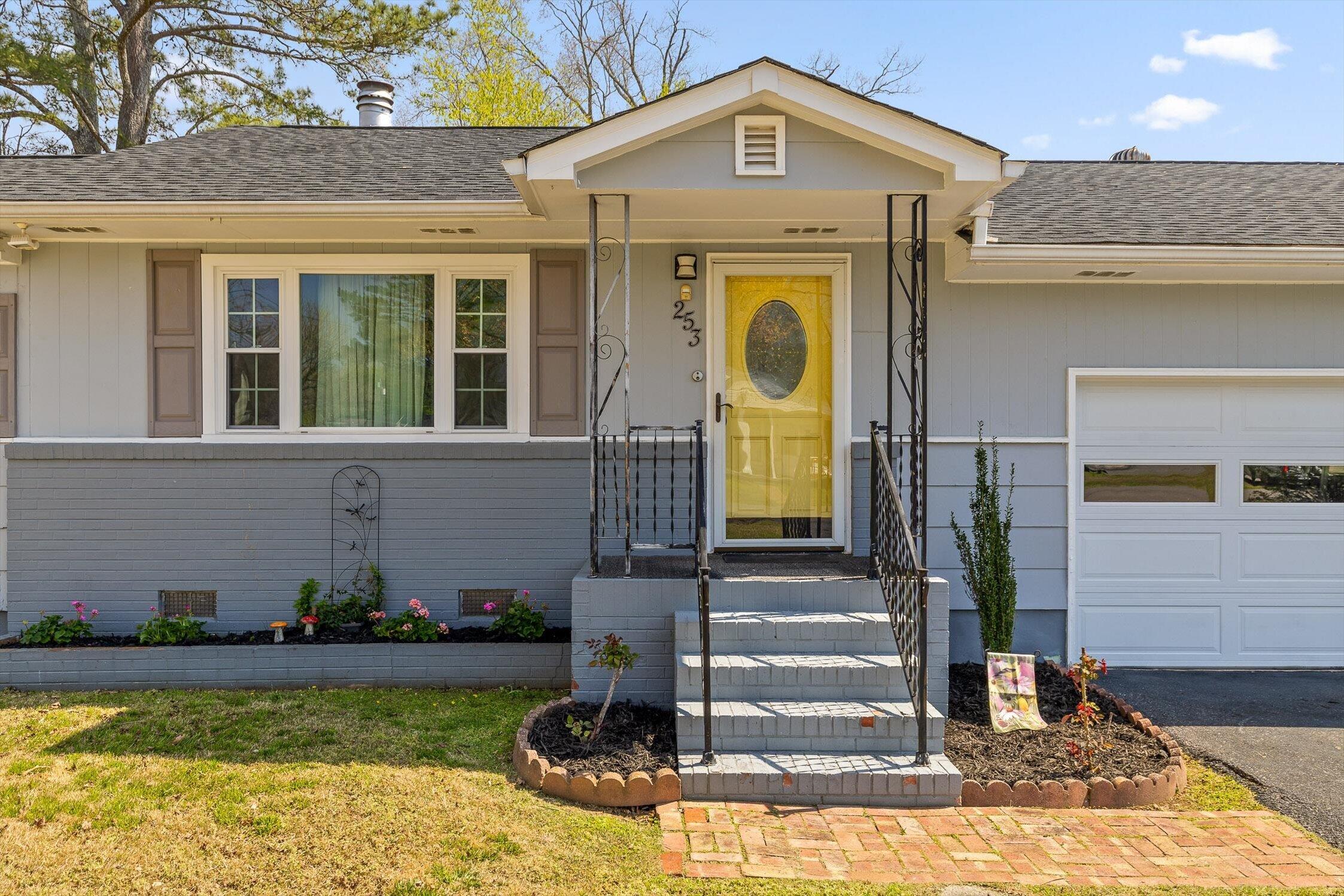 253 Castleberry Road Rossville, GA 30741 - Photo 3 of 34 01-Castleberry-1