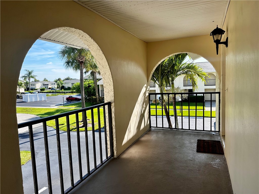 1815 Robalo Drive, Unit C201 Vero Beach, FL 32960 - Photo 21 of 31
