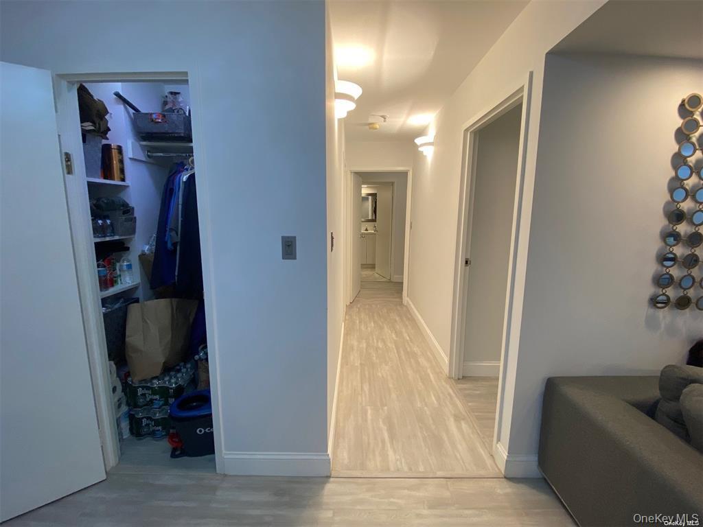 10 Canterbury Road, Unit 2D Great Neck, NY 11021 - Photo 4 of 12