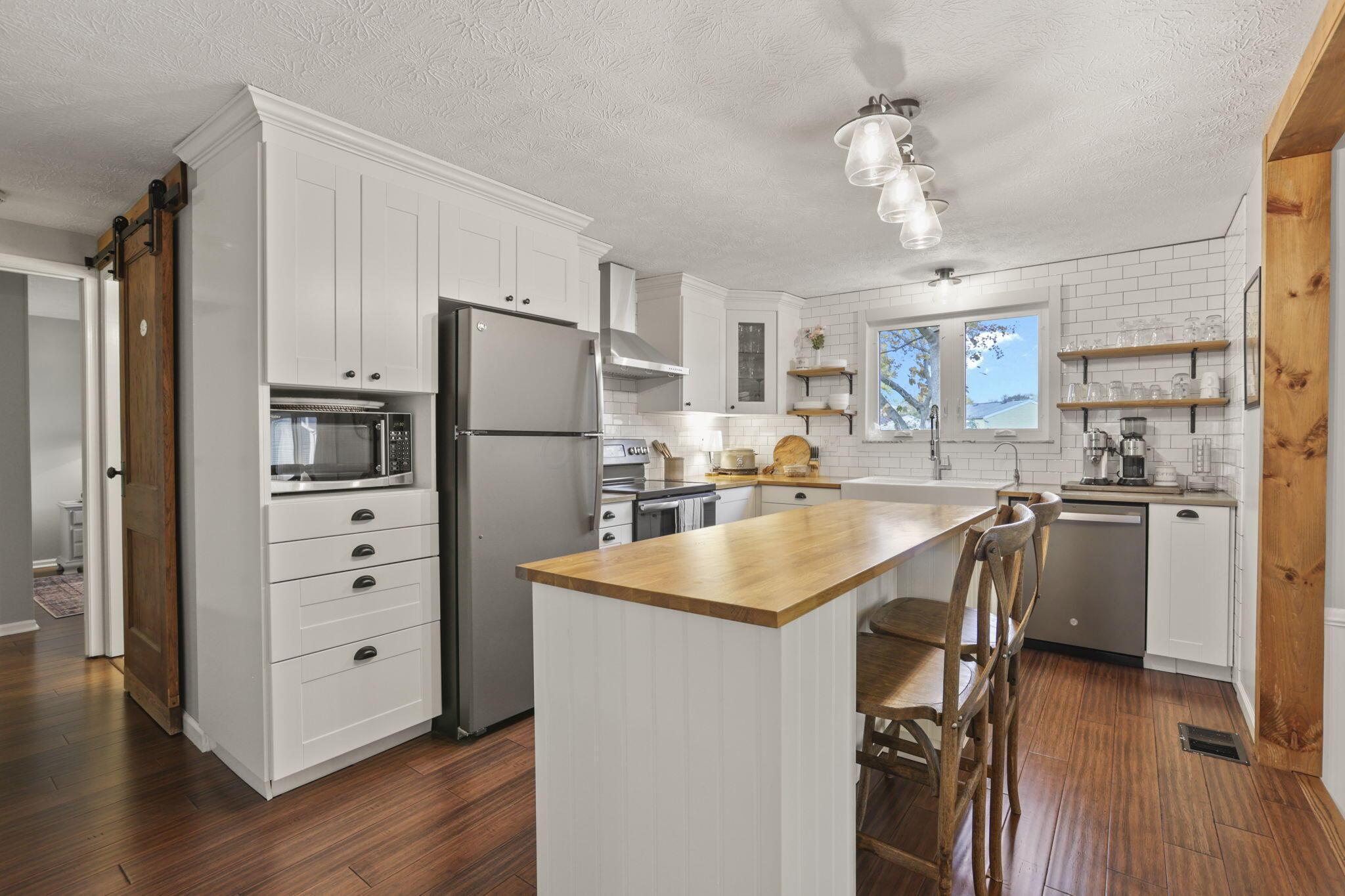 6785 Rimmer Court Dublin, OH 43017 - Photo 5 of 44 Kitchen