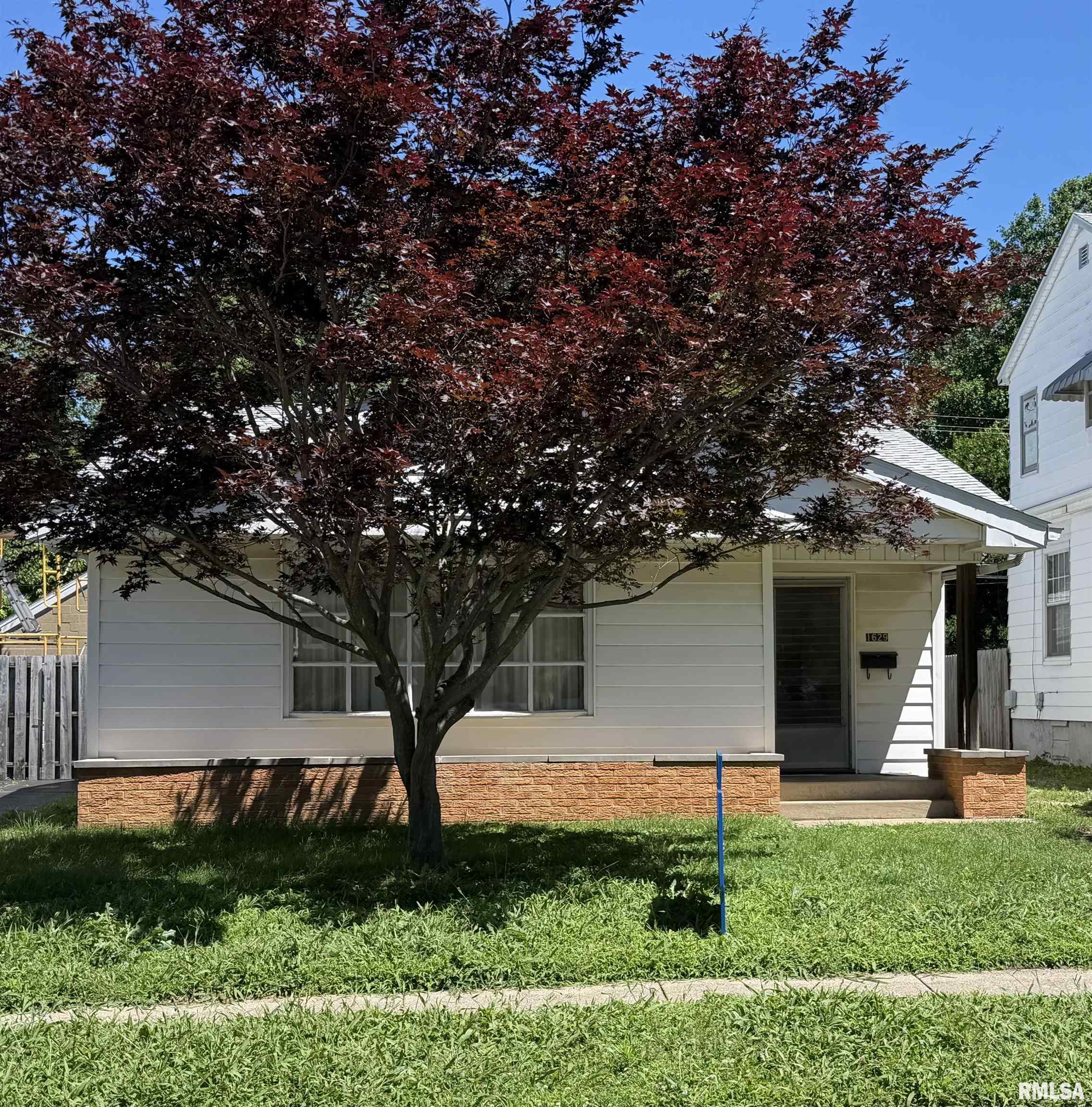 1629 West Capitol Avenue Springfield, IL 62704 - Photo 1 of 1