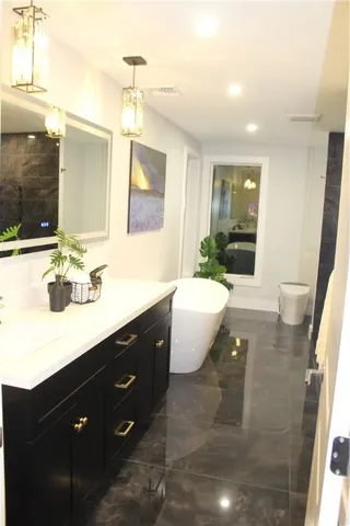 $889,900 | 888 Central Avenue, Pawtucket, RI 02861