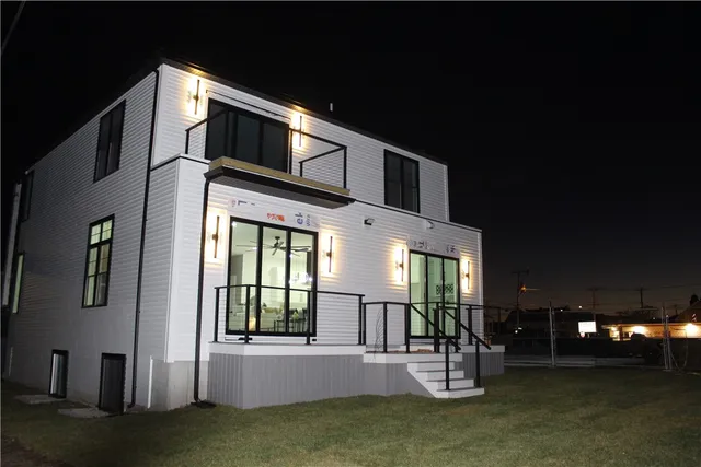 $889,900 | 888 Central Avenue, Pawtucket, RI 02861