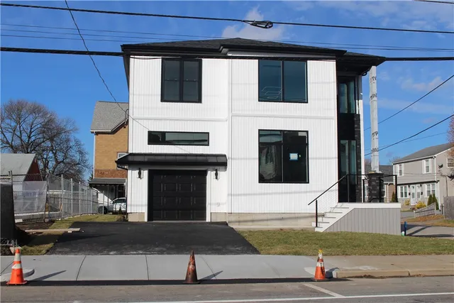 $889,900 | 888 Central Avenue, Pawtucket, RI 02861