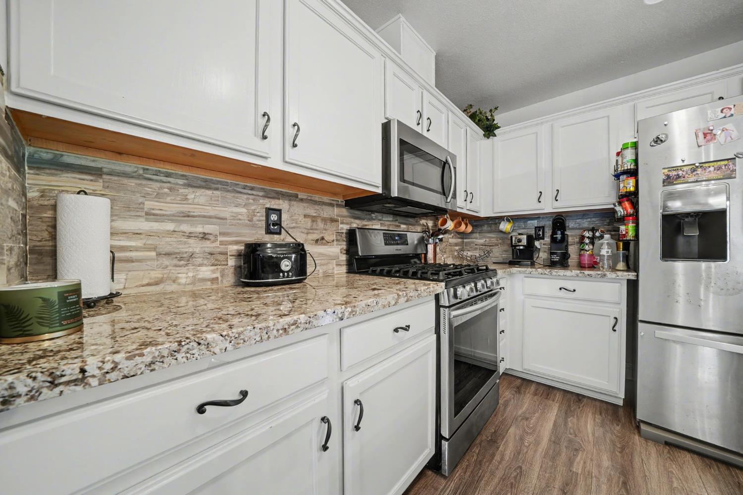 155 Hillside Place Jackson, CA 95642 - Photo 13 of 65