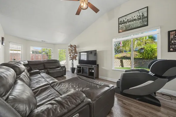 $550,000 | 155 Hillside Place, Jackson, CA 95642