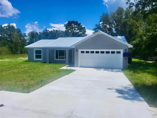 $239,900 | 142 Malauka Loop, Ocklawaha, FL 32179