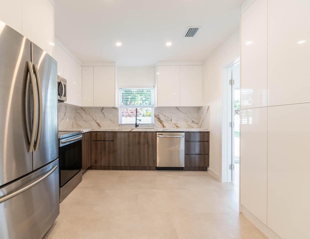 2712 Lake Ida Road Delray Beach, FL 33445 - Photo 13 of 34 20250626-2712 Lake Ida Road Delray Beach