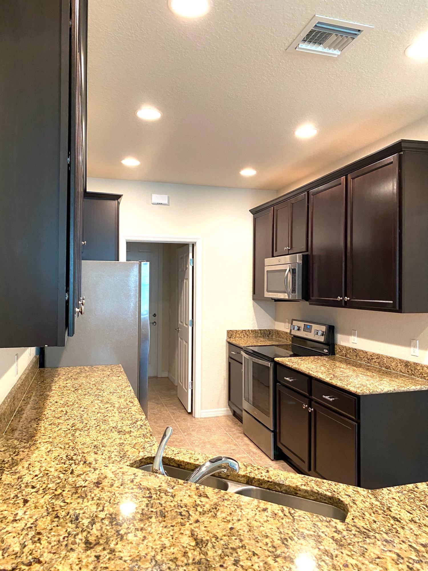 1330 South Community Drive Jupiter, FL 33458 - Photo 5 of 22 image5