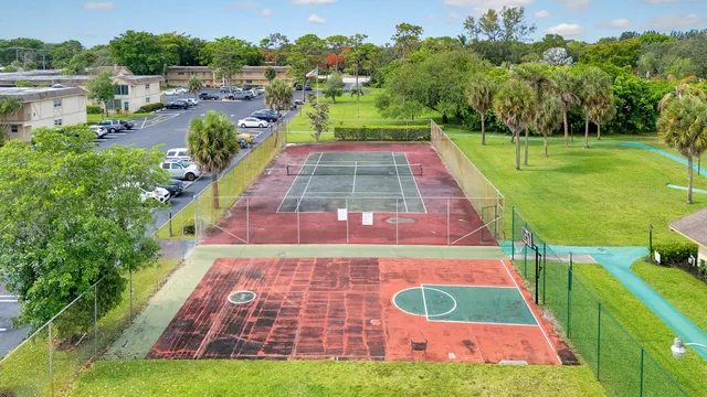 $215,000 | 3001 Linton Boulevard, Unit 204C, Delray Beach, FL 33445