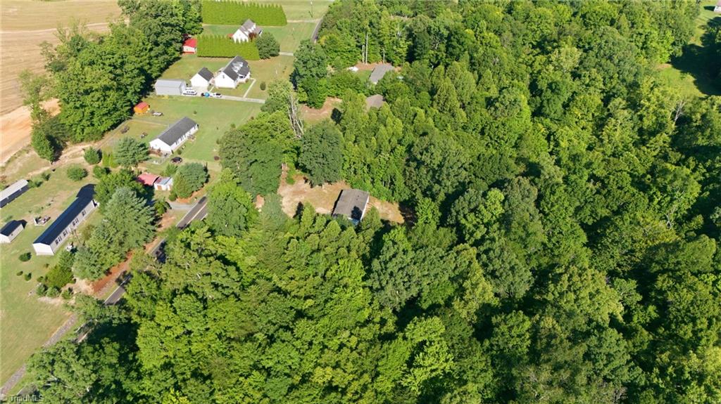 7623 Salem Chapel Road Walnut Cove, NC 27052 - Photo 11 of 36