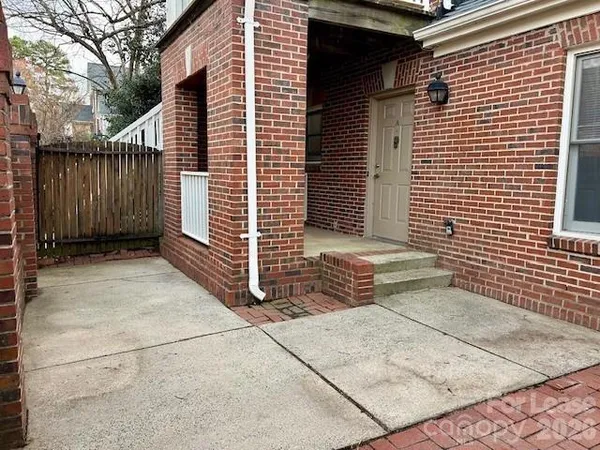 $3,500 | 225 South Chase Street, Charlotte, NC 28207