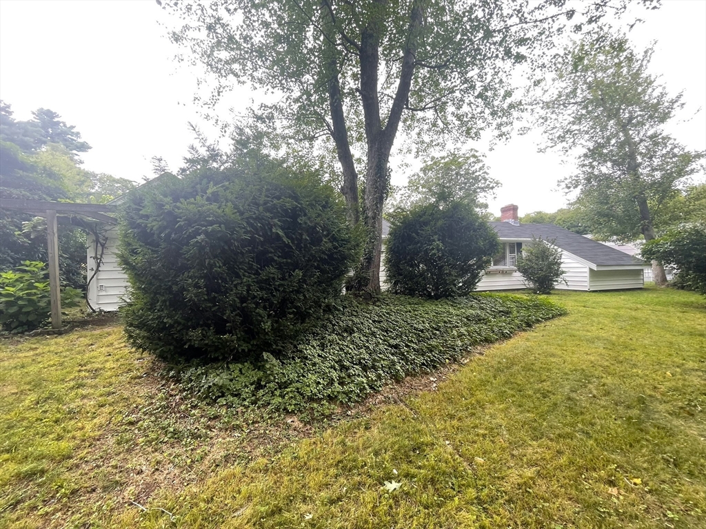 10 Rockridge Road Framingham, MA 01702 - Photo 17 of 33 Gallery Image 17