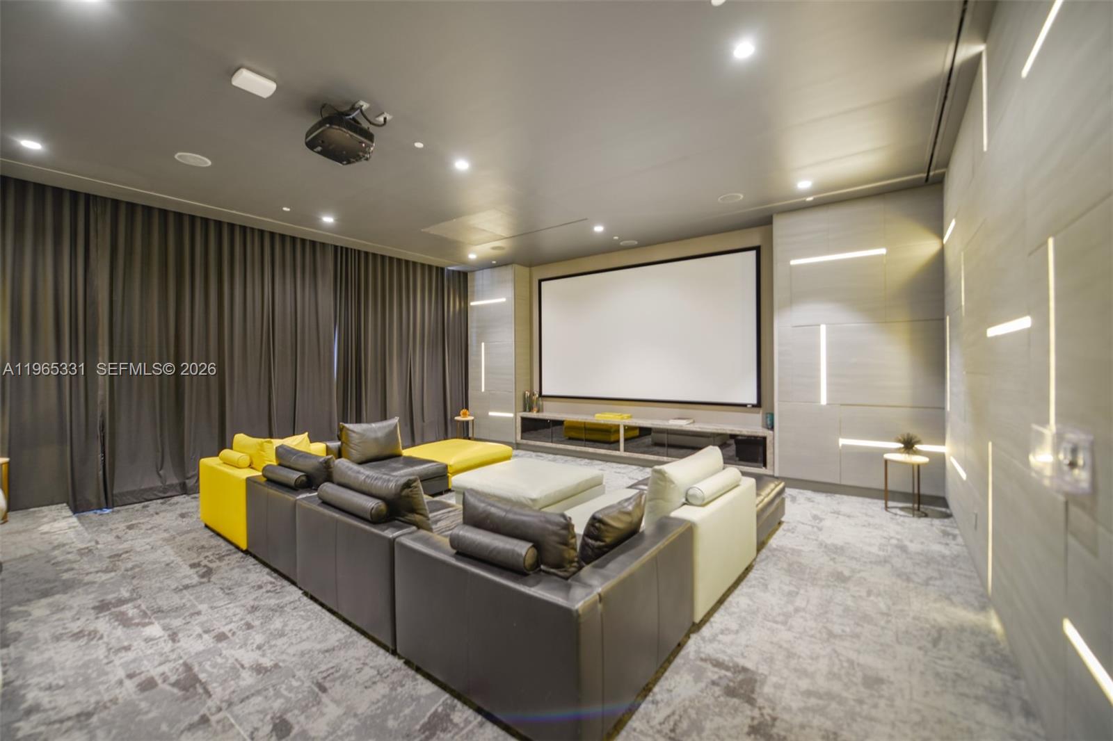 45 Southwest 9th Street, Unit 1107 Miami, FL 33130 - Photo 23 of 50 a outdoor space with furniture