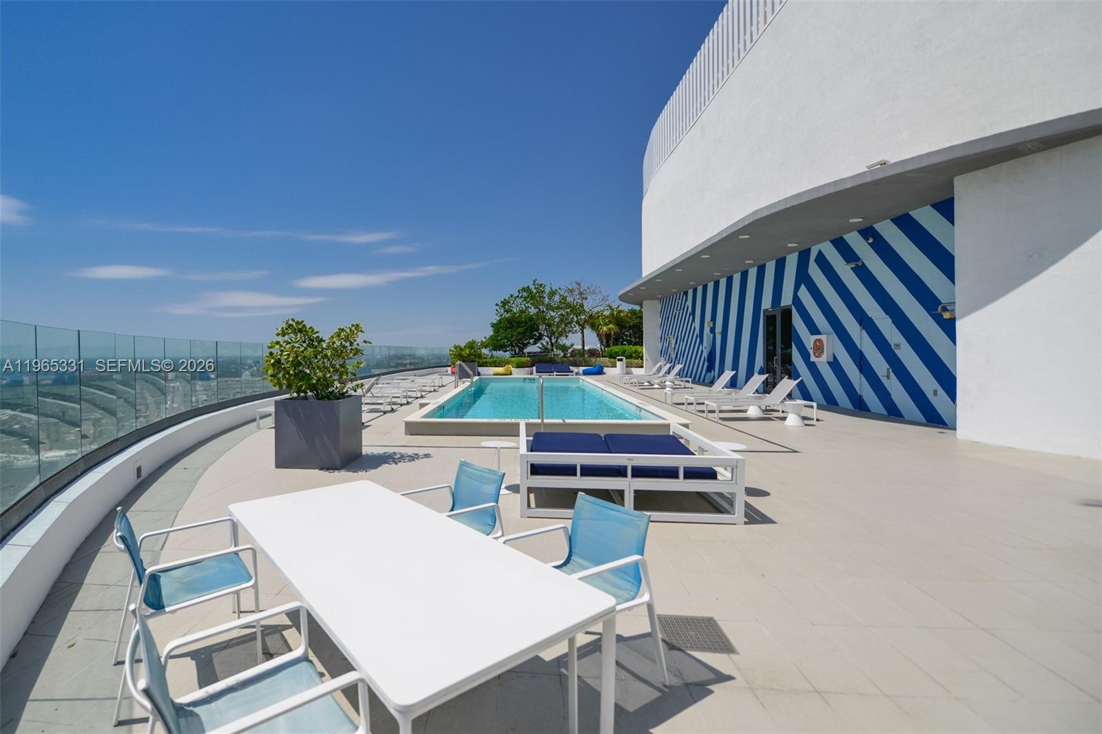 45 Southwest 9th Street, Unit 1107 Miami, FL 33130 - Photo 47 of 50 a view of a backyard with sitting area