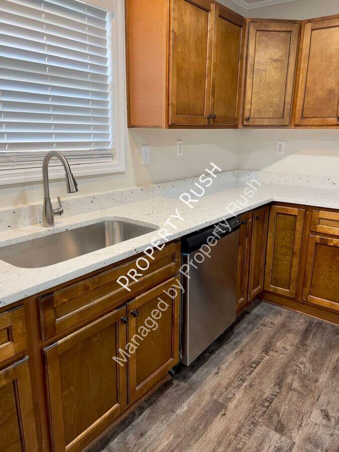 209 Signal View Street Chattanooga, TN 37415 - Photo 8 of 21 50110088_large