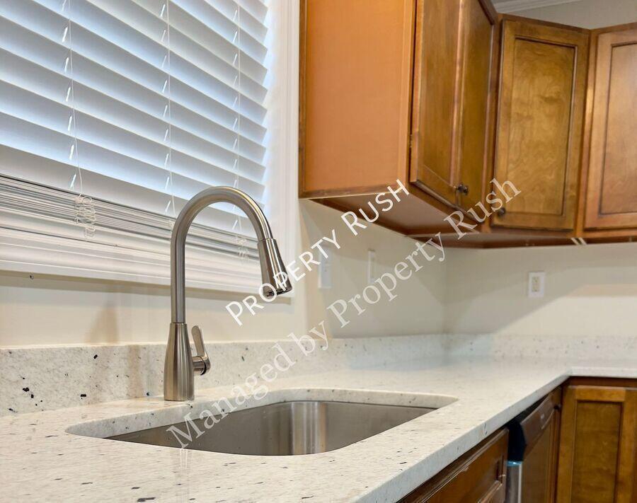 209 Signal View Street Chattanooga, TN 37415 - Photo 9 of 21 50110090_large