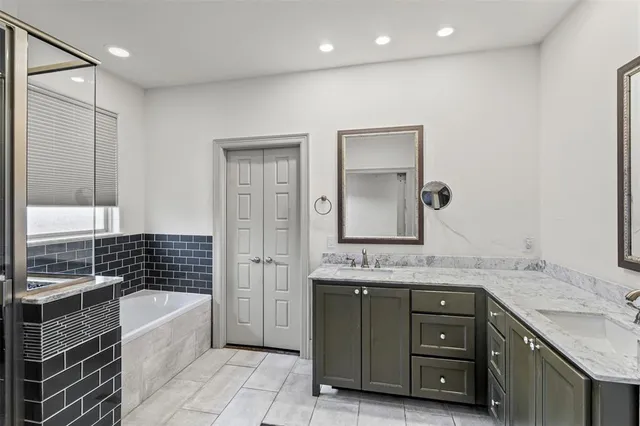 $3,600 | 3818 West 7th Street, Fort Worth, TX 76107