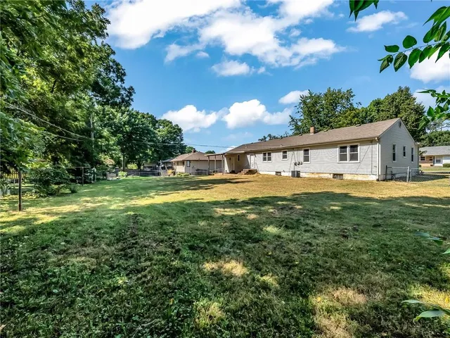 $240,000 | 2000 Southwest Smith Street, Blue Springs, MO 64015