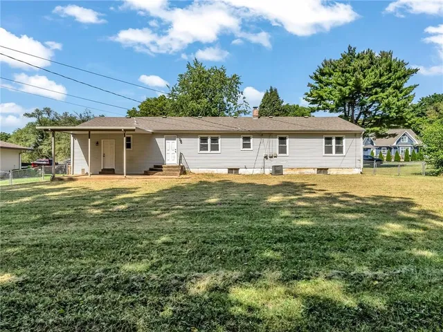 $240,000 | 2000 Southwest Smith Street, Blue Springs, MO 64015