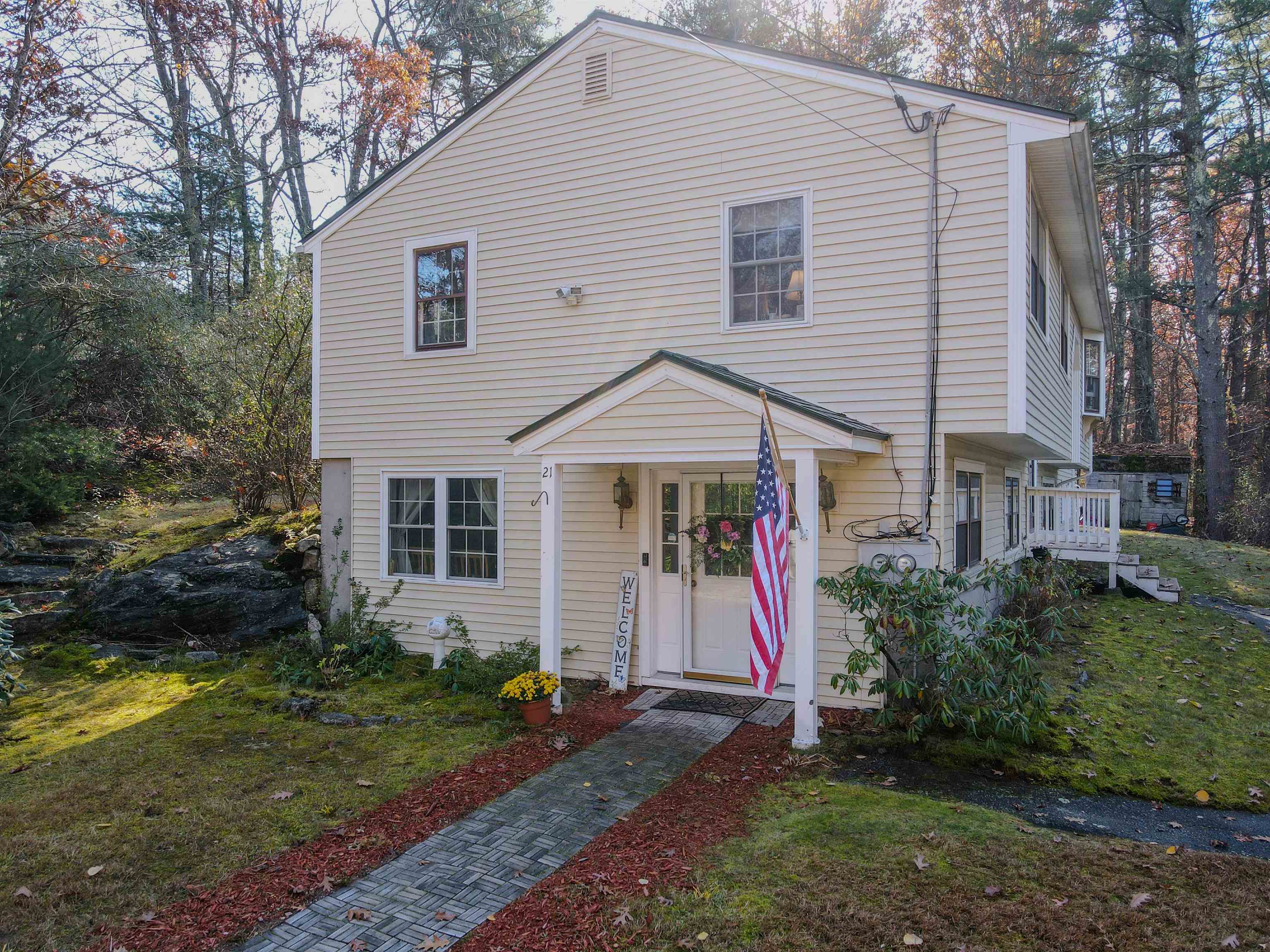 21 Beacon Hill Road Derry, NH 03038 - Photo 2 of 21