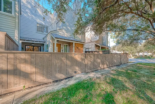 $1,950 | 11733 Lakeside Pl Drive, Houston, TX 77077