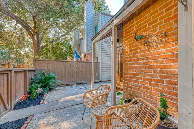 $1,950 | 11733 Lakeside Pl Drive, Houston, TX 77077