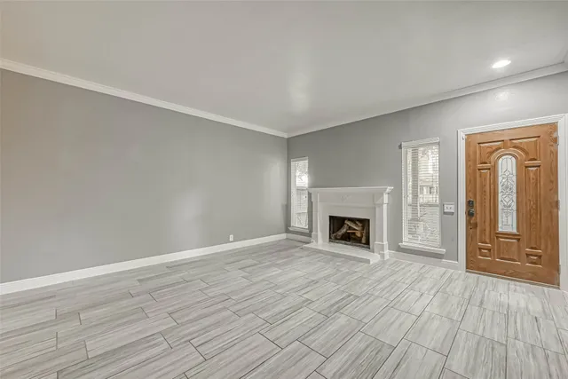 $1,950 | 11733 Lakeside Pl Drive, Houston, TX 77077