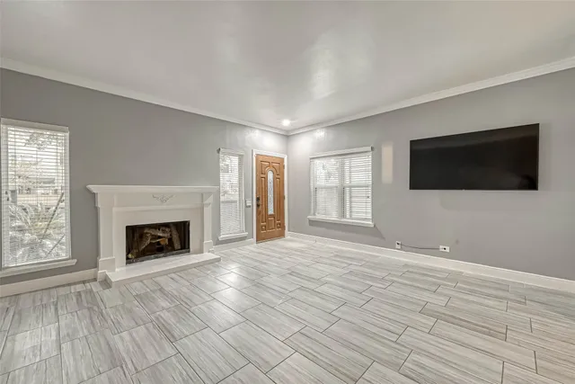 $1,950 | 11733 Lakeside Pl Drive, Houston, TX 77077