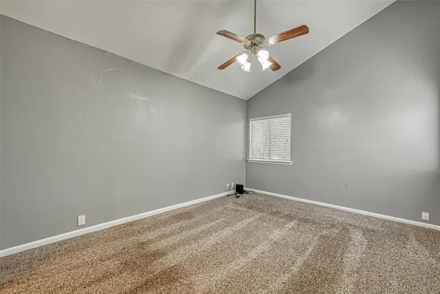 $1,950 | 11733 Lakeside Pl Drive, Houston, TX 77077