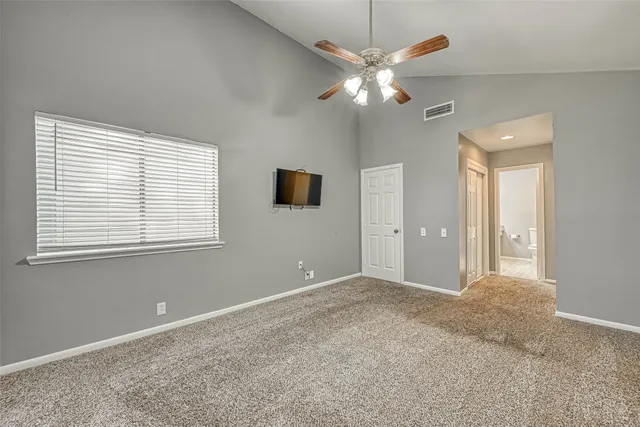 $1,950 | 11733 Lakeside Pl Drive, Houston, TX 77077