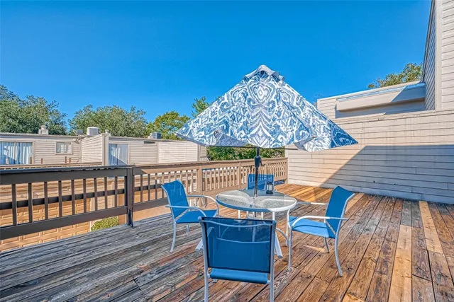 $1,950 | 11733 Lakeside Pl Drive, Houston, TX 77077