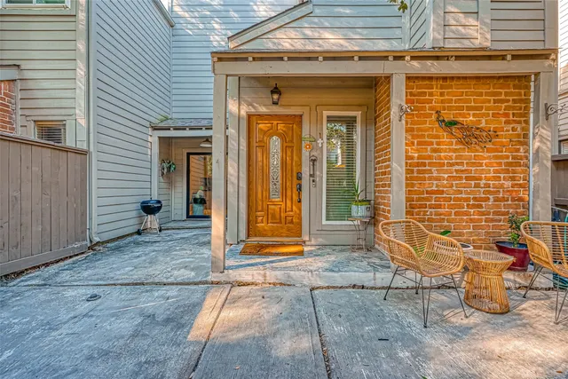 $1,950 | 11733 Lakeside Pl Drive, Houston, TX 77077