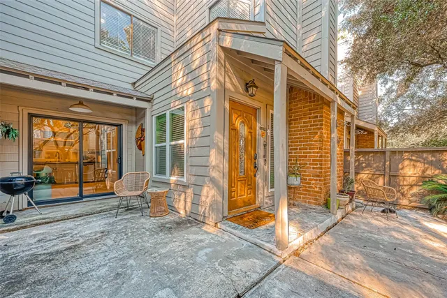 $1,950 | 11733 Lakeside Pl Drive, Houston, TX 77077