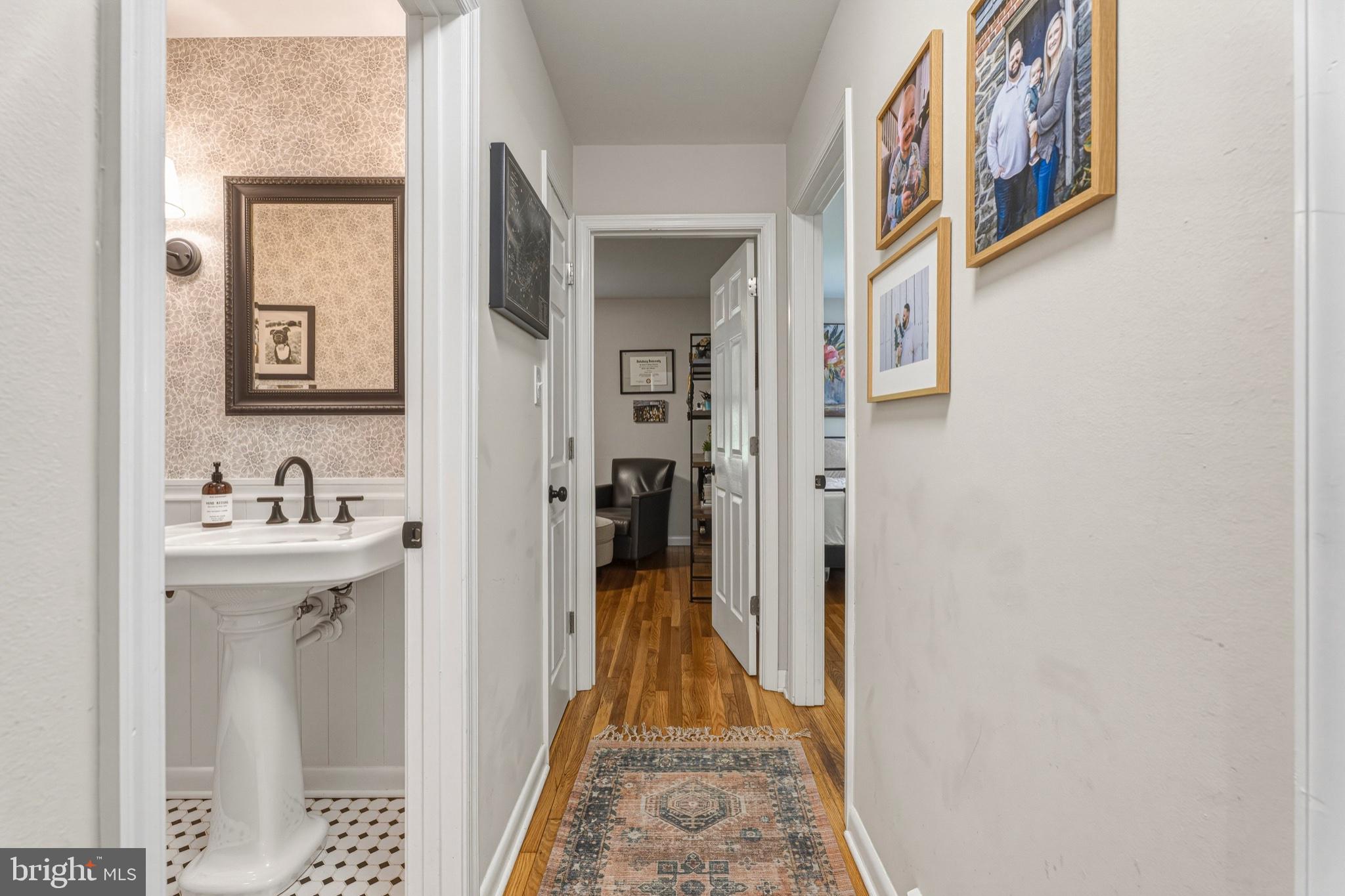 1102 Greenway Road Cockeysville, MD 21030 - Photo 23 of 47 Charming hallway with vintage accents.