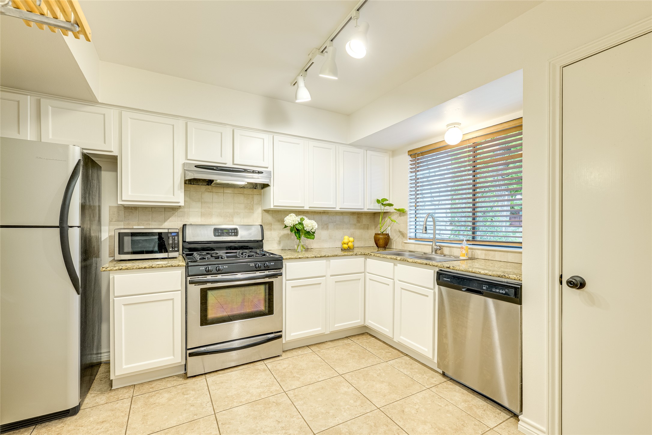 2500 Enfield Road, Unit 9 Austin, TX 78703 - Photo 11 of 26