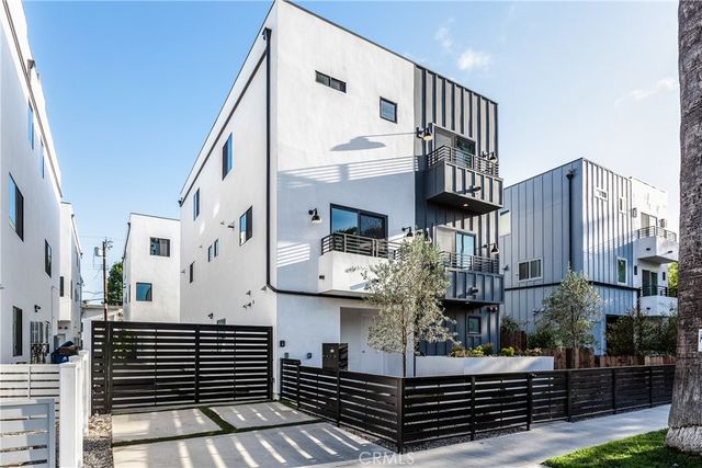 $4,170 | 10910 Hesby Street, Unit B, North Hollywood, CA 91601