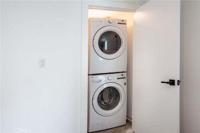 $4,170 | 10910 Hesby Street, Unit B, North Hollywood, CA 91601