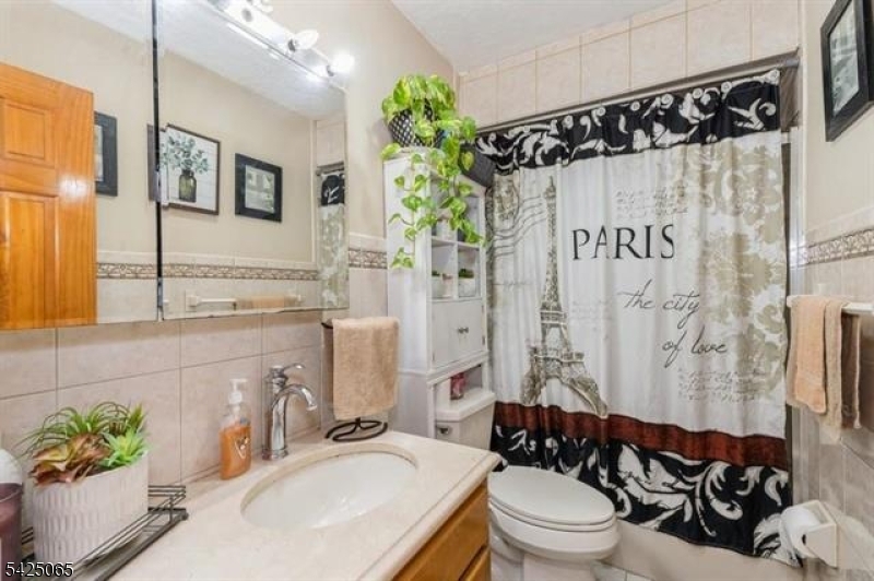1012 Paterson Plank Road North Bergen, NJ 07047 - Photo 9 of 14