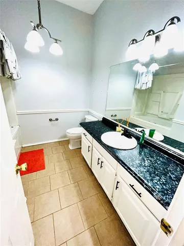 a close view of sink and tap